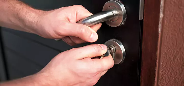 Door Closer Repair & Installation Madera